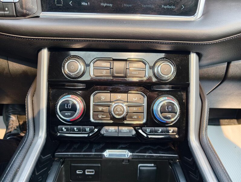 2023 GMC Yukon Denali - Photo 12 - Edmonton, AB T6V 1H5