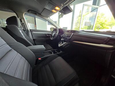 2017 Honda CR-V LX   - Photo 17 - Calgery,  