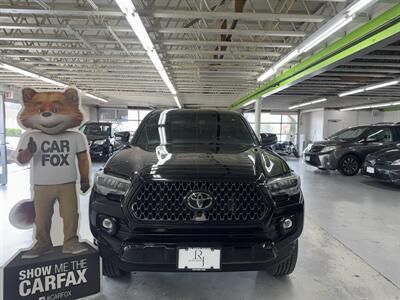 2023 Toyota Tacoma Limited (2 OWNERS) LOW MILES 66K - Photo 2 - Portland, OR 97267