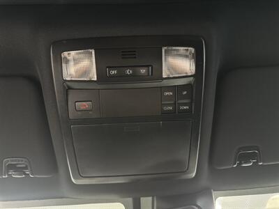 2023 Toyota Tacoma Limited (2 OWNERS) LOW MILES 66K - Photo 15 - Portland, OR 97267
