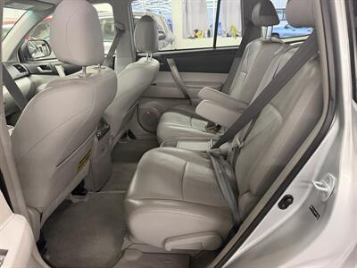 2009 Toyota Highlander Sport ONE OWNER 34 SERVICE REC - Photo 11 - Portland, OR 97267