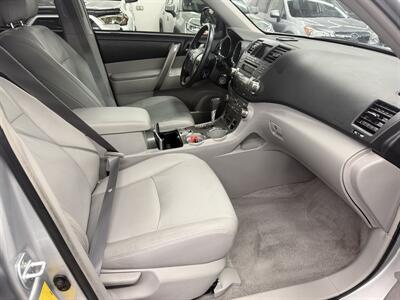 2009 Toyota Highlander Sport ONE OWNER 34 SERVICE REC - Photo 13 - Portland, OR 97267
