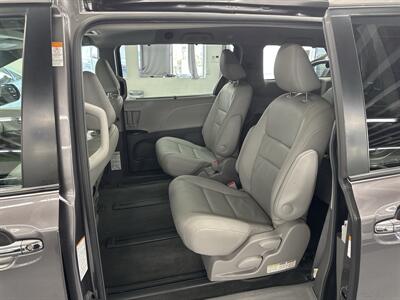 2017 Toyota Sienna XLE 7-Passenger ONE OWNER AWD - Photo 13 - Portland, OR 97267