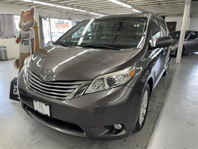 2017 Toyota Sienna XLE 7-Passenger ONE OWNER AWD - Photo 1 - Portland, OR 97267