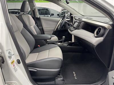 2013 Toyota RAV4 Limited - Photo 14 - Portland, OR 97267