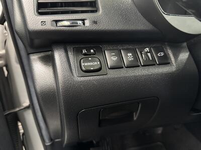 2013 Toyota Highlander SE 2 OWNER 30 SERVICE   - Photo 18 - Portland, OR 97267