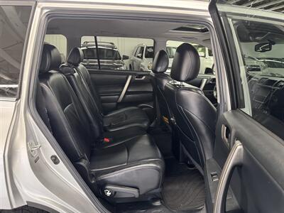 2013 Toyota Highlander SE 2 OWNER 30 SERVICE   - Photo 10 - Portland, OR 97267