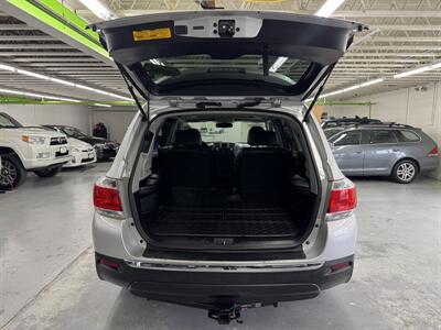 2013 Toyota Highlander SE 2 OWNER 30 SERVICE   - Photo 7 - Portland, OR 97267