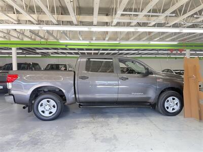 2011 Toyota Tundra Grade  CREWMAX LOW MILE 128K   - Photo 4 - Portland, OR 97267