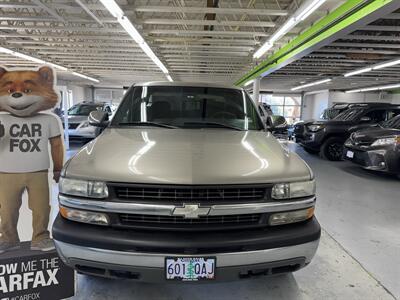 2001 Chevrolet Silverado 1500 LS LOW MILES (GREAT DEAL) - Photo 2 - Portland, OR 97267