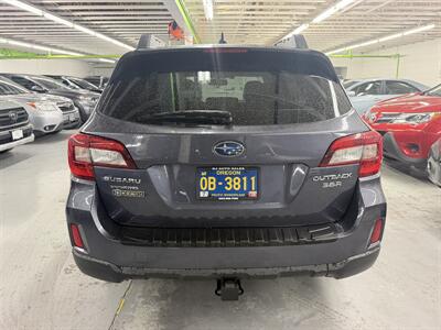 2016 Subaru Outback 3.6R Limited V6 LOW MILE 68K   - Photo 5 - Portland, OR 97267