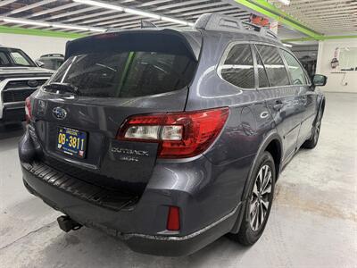 2016 Subaru Outback 3.6R Limited V6 LOW MILE 68K   - Photo 6 - Portland, OR 97267