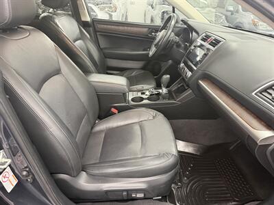 2016 Subaru Outback 3.6R Limited V6 LOW MILE 68K   - Photo 13 - Portland, OR 97267