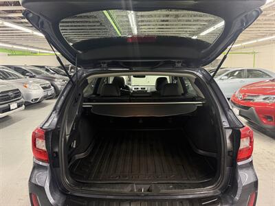 2016 Subaru Outback 3.6R Limited V6 LOW MILE 68K   - Photo 7 - Portland, OR 97267
