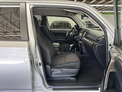 2020 Toyota 4Runner TRD Off-Road (2 OWNERS) - Photo 14 - Portland, OR 97267