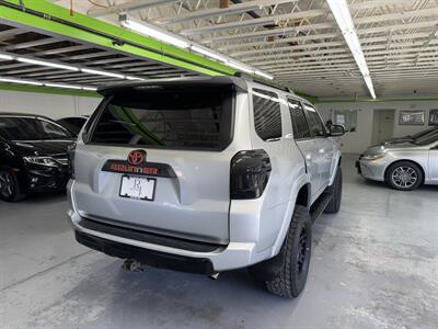2020 Toyota 4Runner TRD Off-Road (2 OWNERS) - Photo 6 - Portland, OR 97267
