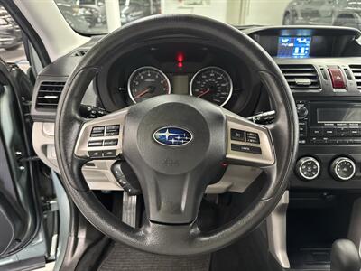 2015 Subaru Forester 2.5i ONE OWNER (29 SERVICE RECORDS) - Photo 10 - Portland, OR 97267
