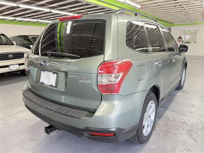 2015 Subaru Forester 2.5i ONE OWNER (29 SERVICE RECORDS) - Photo 6 - Portland, OR 97267