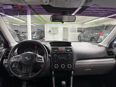 2015 Subaru Forester 2.5i ONE OWNER (29 SERVICE RECORDS) - Photo 9 - Portland, OR 97267
