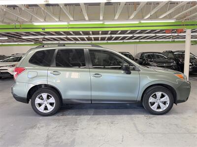 2015 Subaru Forester 2.5i ONE OWNER (29 SERVICE RECORDS) - Photo 7 - Portland, OR 97267