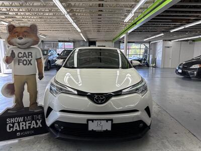 2018 Toyota C-HR XLE Premium (2 OWNERS) 24 SERVICE RECORDS - Photo 2 - Portland, OR 97267