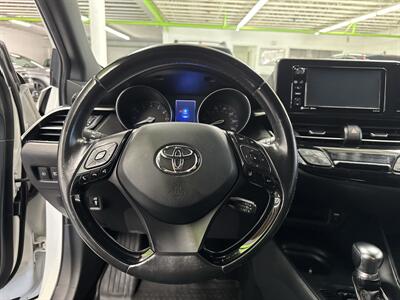 2018 Toyota C-HR XLE Premium (2 OWNERS) 24 SERVICE RECORDS - Photo 12 - Portland, OR 97267