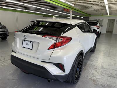 2018 Toyota C-HR XLE Premium (2 OWNERS) 24 SERVICE RECORDS - Photo 6 - Portland, OR 97267