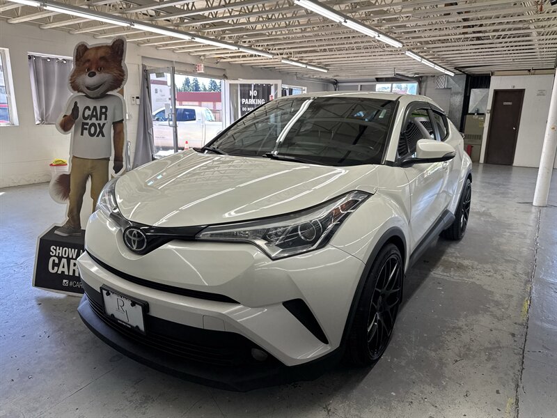 2018 Toyota C-HR XLE Premium (2 OWNERS) 24 SERVICE RECORDS   - Photo 1 - Portland, OR 97267