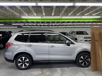 2017 Subaru Forester 2.5i Premium ONE OWNER   - Photo 6 - Portland, OR 97267