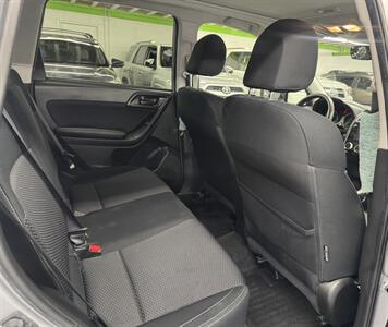 2017 Subaru Forester 2.5i Premium ONE OWNER   - Photo 14 - Portland, OR 97267