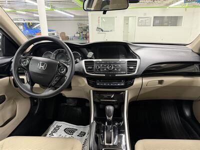 2017 Honda Accord LX w/Honda Sensing ONE OWNER   - Photo 10 - Portland, OR 97267