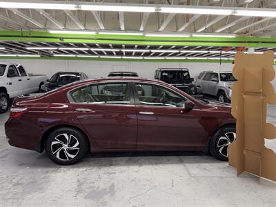 2017 Honda Accord LX w/Honda Sensing ONE OWNER   - Photo 7 - Portland, OR 97267