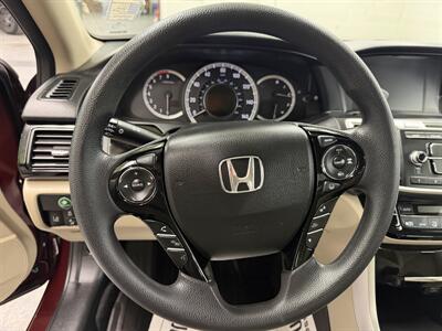 2017 Honda Accord LX w/Honda Sensing ONE OWNER   - Photo 11 - Portland, OR 97267