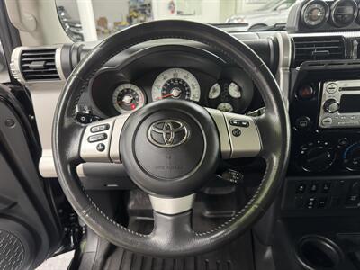 2014 Toyota FJ Cruiser RR DIFF RUST FREE - Photo 10 - Portland, OR 97267