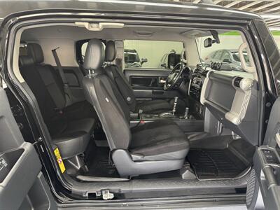 2014 Toyota FJ Cruiser RR DIFF RUST FREE - Photo 13 - Portland, OR 97267