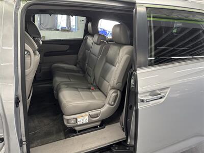 2011 Honda Odyssey EX-L 2 OWNERS (21 SERVICE RECORDS)   - Photo 12 - Portland, OR 97267