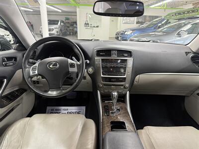 2011 Lexus IS 250 21 SETVICE RECORDS LOW MILES(104K)   - Photo 8 - Portland, OR 97267