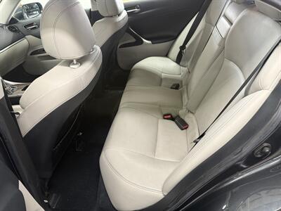 2011 Lexus IS 250 21 SETVICE RECORDS LOW MILES(104K)   - Photo 11 - Portland, OR 97267