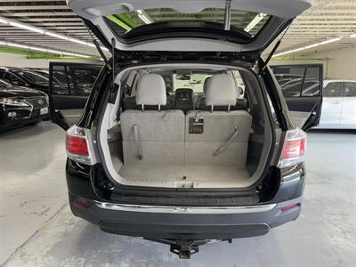2011 Toyota Highlander Hybrid Limited TWO OWNER 20 SERVICE   - Photo 16 - Portland, OR 97267