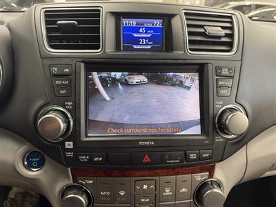 2011 Toyota Highlander Hybrid Limited TWO OWNER 20 SERVICE   - Photo 12 - Portland, OR 97267