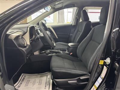 2015 Toyota RAV4 LE NO ACCIDENT 18 SERVICE   - Photo 11 - Portland, OR 97267