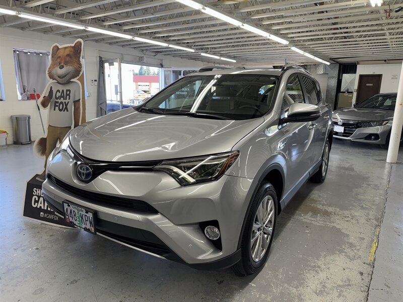 2018 Toyota RAV4 Hybrid Limited (LOW MILES 1K) ONE OF A KIND   - Photo 1 - Portland, OR 97267