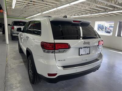 2021 Jeep Grand Cherokee Limited LOW MILES( 86K)   - Photo 4 - Portland, OR 97267