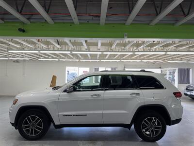 2021 Jeep Grand Cherokee Limited LOW MILES( 86K)   - Photo 11 - Portland, OR 97267