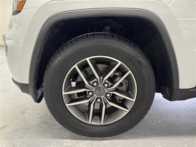 2021 Jeep Grand Cherokee Limited LOW MILES( 86K)   - Photo 9 - Portland, OR 97267