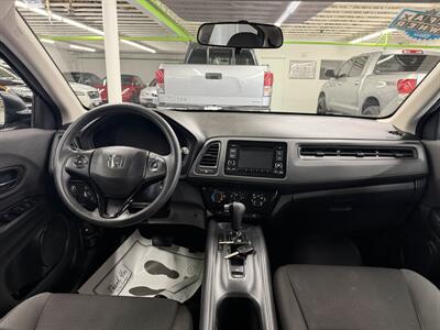 2022 Honda HR-V LX   - Photo 10 - Portland, OR 97267