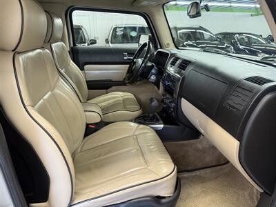 2008 Hummer H3 Low miles 109k 15 services   - Photo 12 - Portland, OR 97267