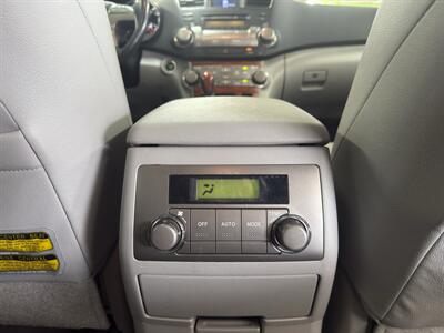 2009 Toyota Highlander Limited 2 OWNER 41 SERVICE   - Photo 16 - Portland, OR 97267