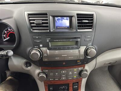 2009 Toyota Highlander Limited 2 OWNER 41 SERVICE   - Photo 13 - Portland, OR 97267