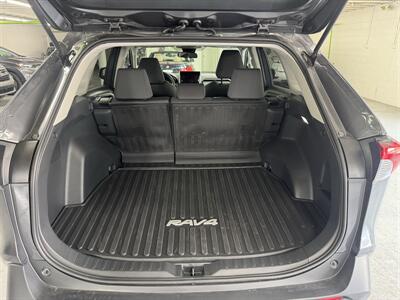 2025 Toyota RAV4 XLE ONE OWNER (LOW MILES 26K) - Photo 7 - Portland, OR 97267
